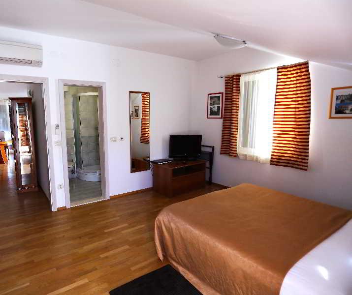 Pervanovo With Free Parking Apartamento *