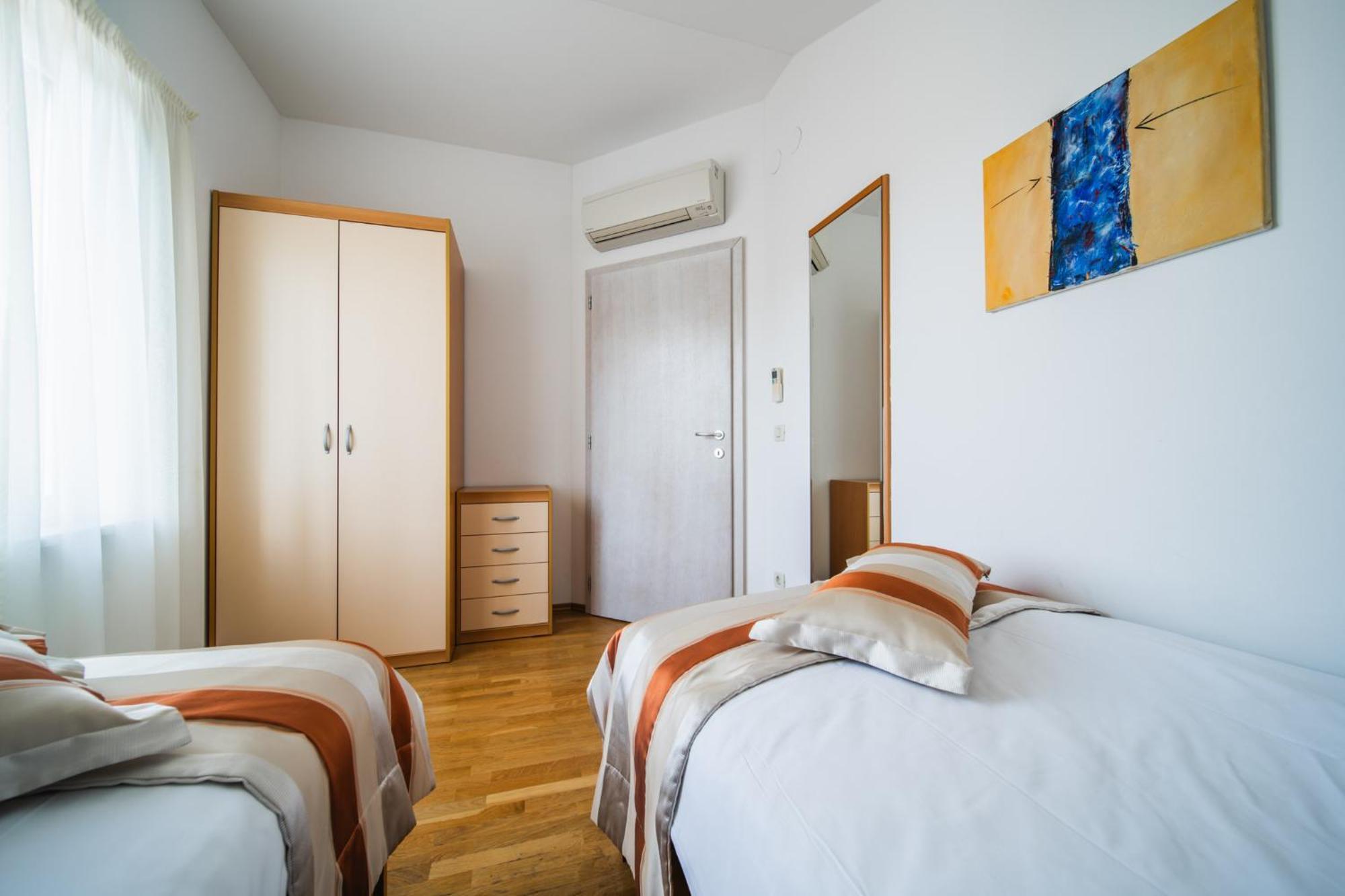 Pervanovo With Free Parking Leilighet *