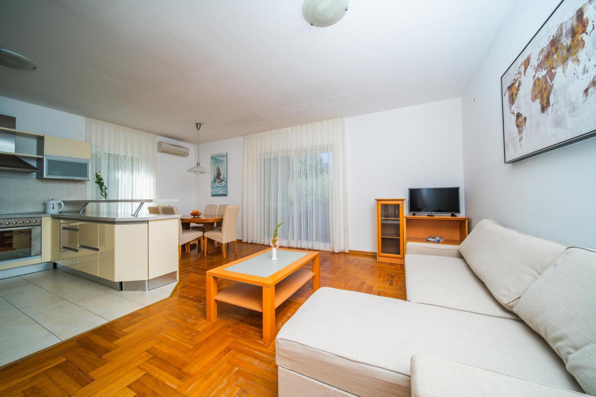 Pervanovo With Free Parking *