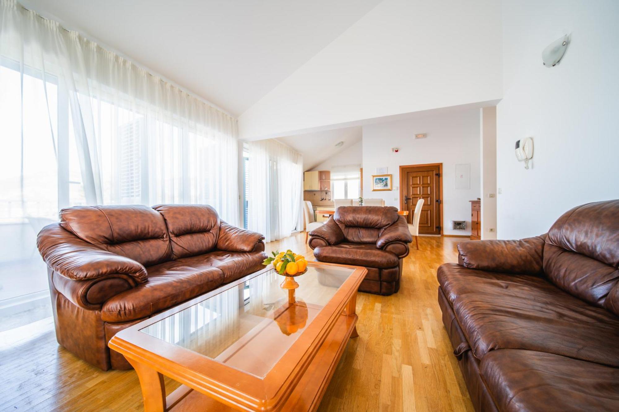 Pervanovo With Free Parking