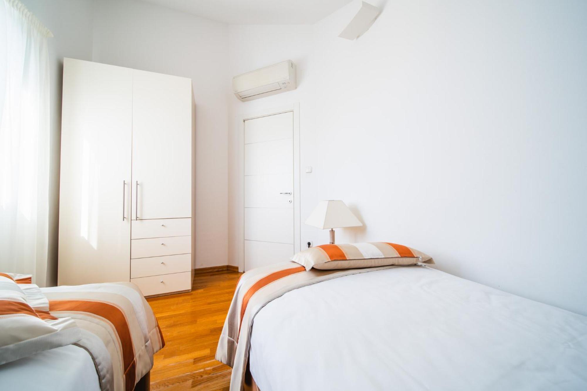 Pervanovo With Free Parking Leilighet