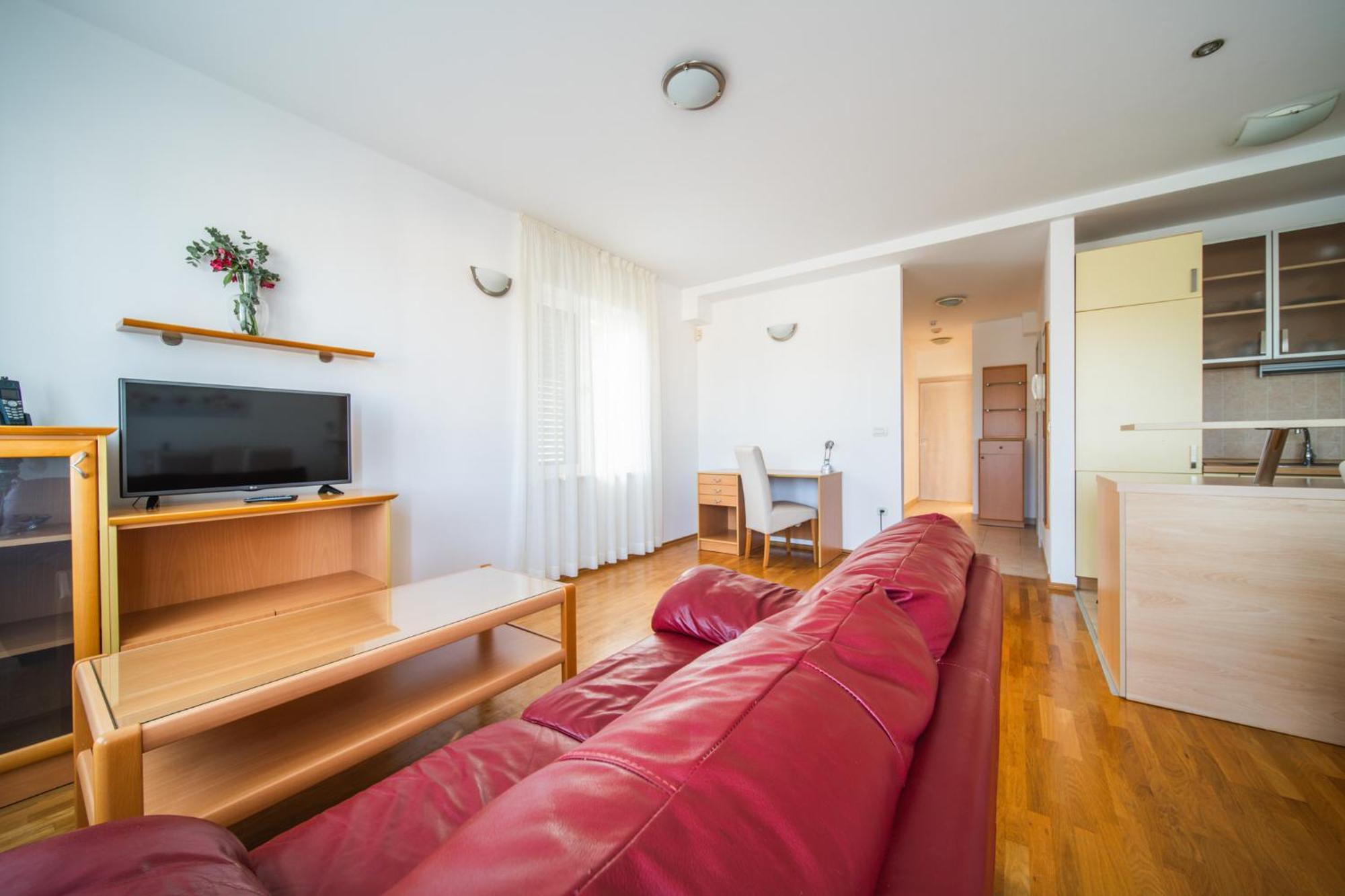Pervanovo With Free Parking Leilighet *
