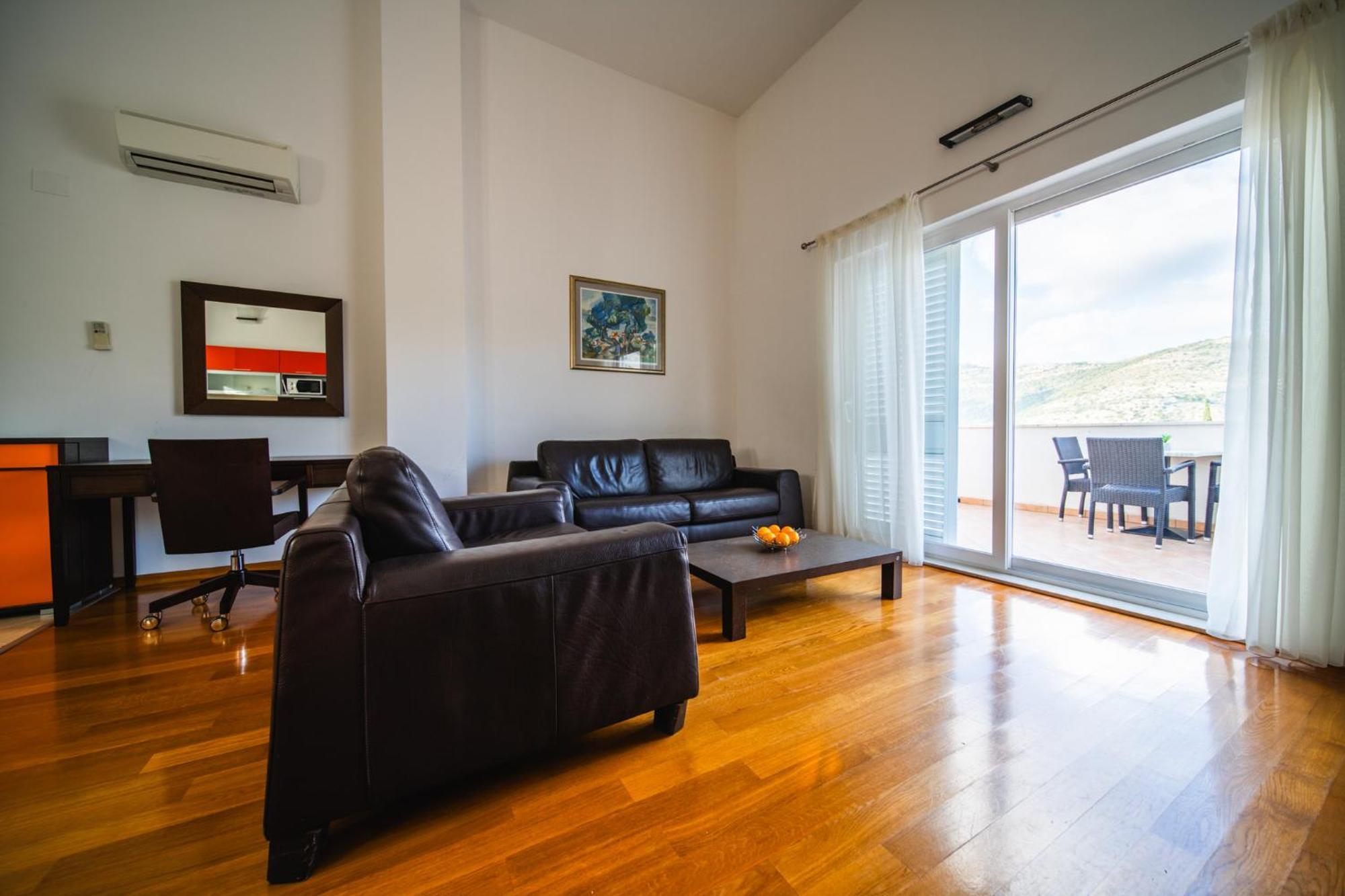 Pervanovo With Free Parking Leilighet *